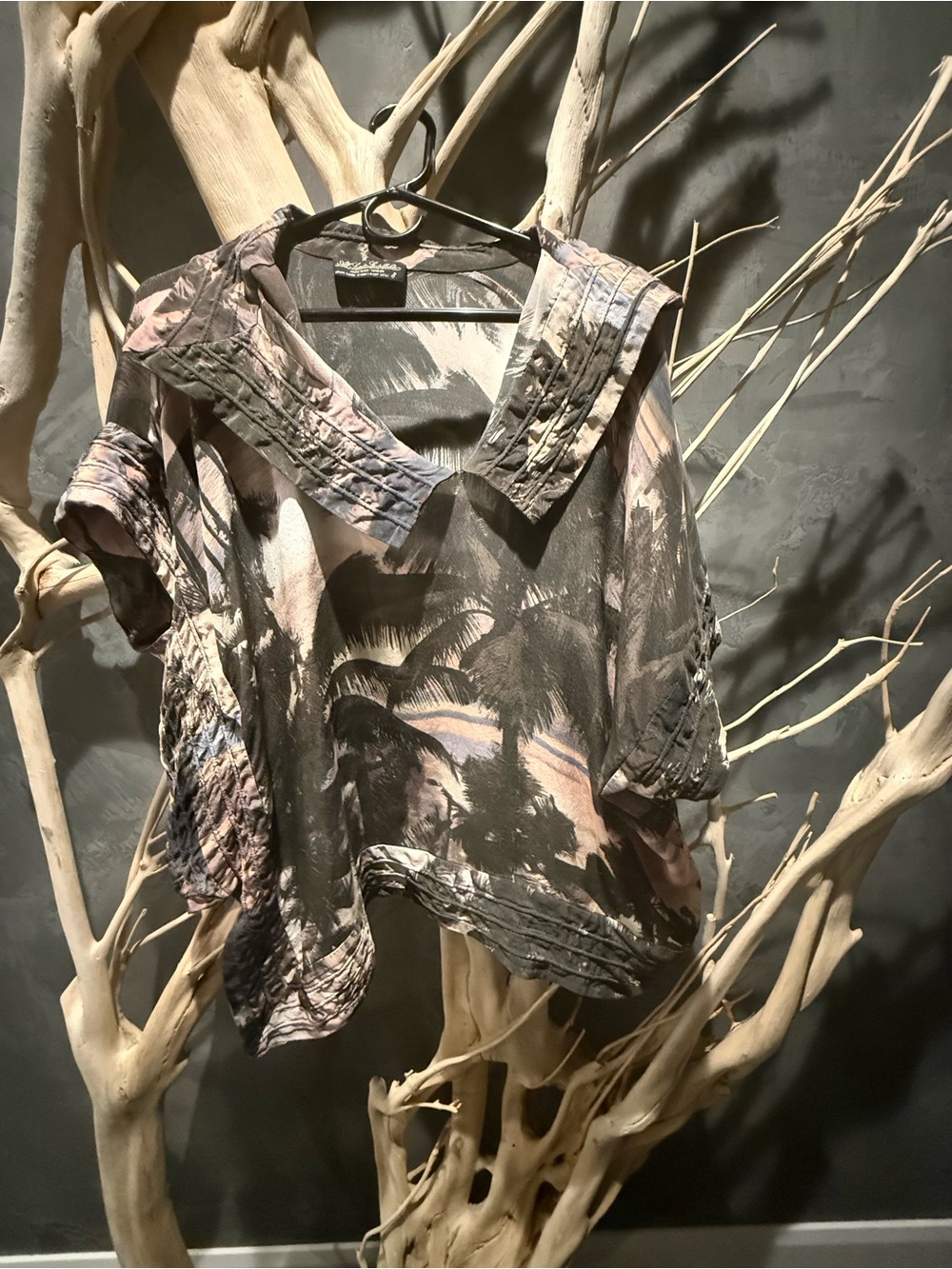 AllSaints- Silk Palm-Print Short-Sleeve Blouse - Taupe & Black